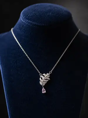 Leaf Design Silver Plated Zircon Necklace thumbnail 3
