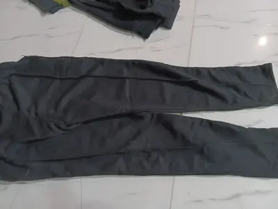 1 Pc Men's Cotton Plain Pleated Trousers thumbnail 6