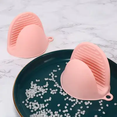 3 in 1 Kitchen & Cleaning Essential Bundle Set – Silicone Sink Splash Guard, Cleaning Gloves & Heat Resistant Pot Holders thumbnail 6