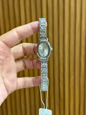 Elegant Ladies Watch thumbnail 2