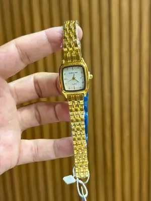 Elegant Ladies Watch thumbnail 2