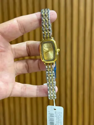 Elegant Ladies Watch