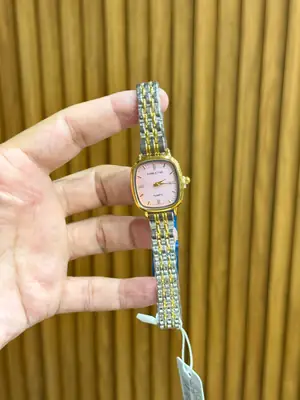 Elegant Ladies Watch thumbnail 3