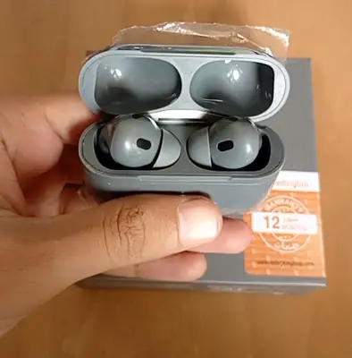 Grey Long-Lasting Battery With Fast Charge Airpods thumbnail 4