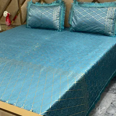 3 Pcs Velvet Printed Double Bedsheet