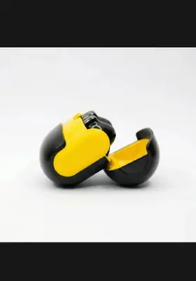 Black Earbuds thumbnail 2