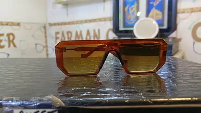 Elegant UV Protectant Sunglasses Sunglasses thumbnail 2