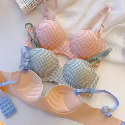 Pack Of 2 China Imported Padded Bra / Printed Lightweight And Breathable Padded Bra thumbnail 4