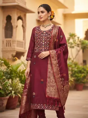 3 Pcs Women's Unstitched Embroidered Suit