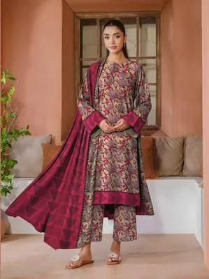 3 Pcs Women's Printed Khaddar Suit Green Winter Party Wear