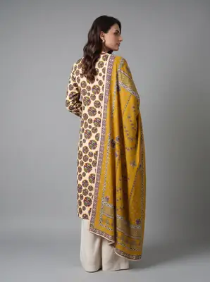 3 Pcs Women's Unstitched Printed Suit thumbnail 2