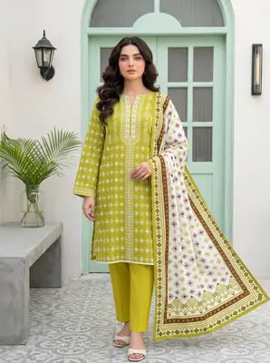 3 Pcs Women's Unstitched Printed Suit