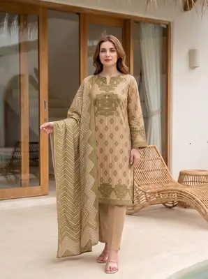 3 Pcs Women's Unstitched Printed Suit