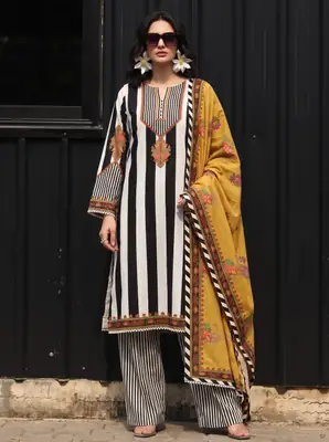 3 Pcs Women's Unstitched Printed Suit