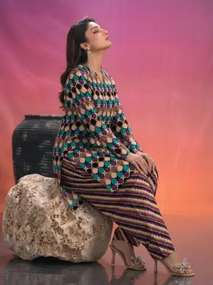 2 Pcs Women's Unstitched Printed Suit