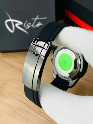 Luxurious Rolex Men's Watch thumbnail 4