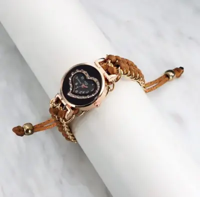Heart Shaped Stylish Women's Bracelet Watch  thumbnail 3