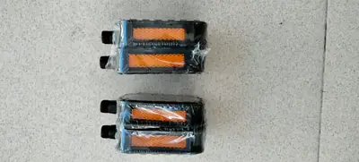 Durable 1 Pair Bicycle Pedals for Mountain & Road Bi-Cycles