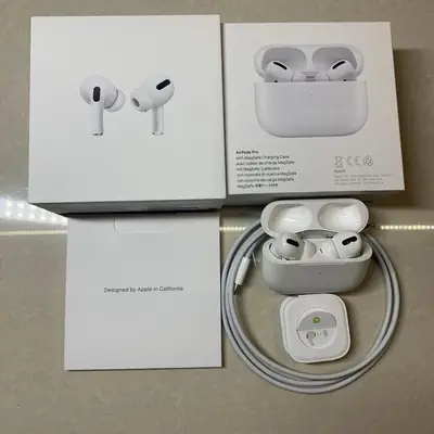 PRO 3 White Long-Lasting Battery With Fast Charge Earbuds