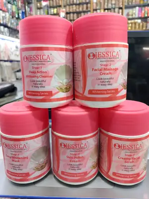 Whitening Facial Cleanser 550 550