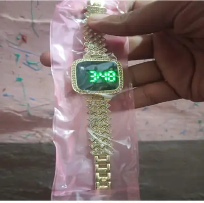 Women's Statement Piece That Completes Your Look Watch 1 thumbnail 5