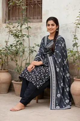 Stylish Lawn 3 Pcs Women's Unstitched Digital Print Suit