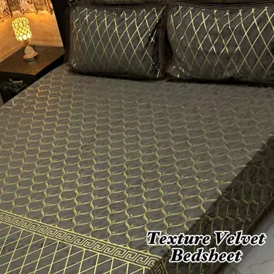 3 Pcs Velvet Textured Double Bedsheet