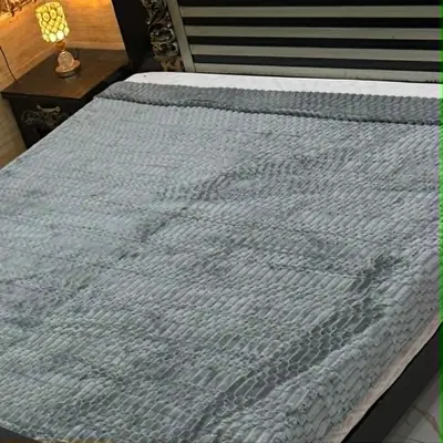 Elegant Plush Embossed Bubble Double Bed Blanket thumbnail 2