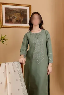 Green Embroidered Lawn 3Pcs Women Suit Set thumbnail 4