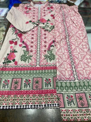 Pink Digital Print Lawn 2-Piece Kurta Set thumbnail 4