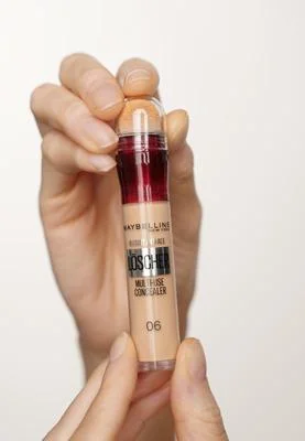 High Coverage Concealer thumbnail 2