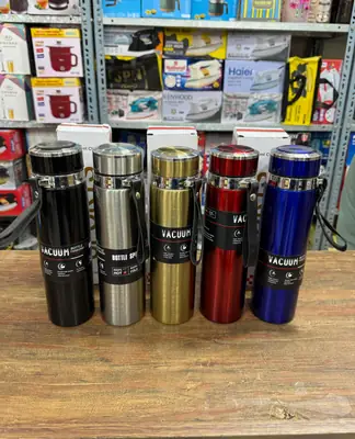 Stain Less Steel Water Bottle Temperature Water Bottle thumbnail 3