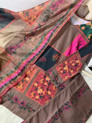 Doria Lawn 3Pc Suit Brown Pink 21" Set thumbnail 3