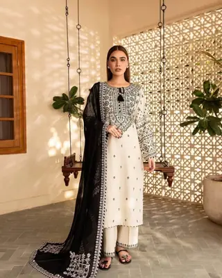 3 Pcs Women's Unstitched Embroidered Suit