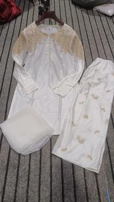 Embroidered Linen Suit Set - 3 Pcs with Chiffon Dupatta for Women thumbnail 2