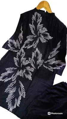 2 Pcs Women's Stitched Linen Printed Shirt And Trouser thumbnail 4