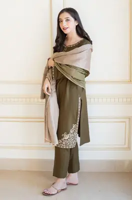 3 Pcs Women's Unstitched Embroidered Suit