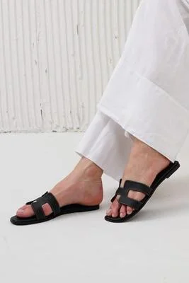 Black Rexine Flat Slippers for Women Pakistan thumbnail 2