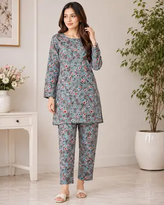 2 Pcs Women's Unstitched Printed Suit
