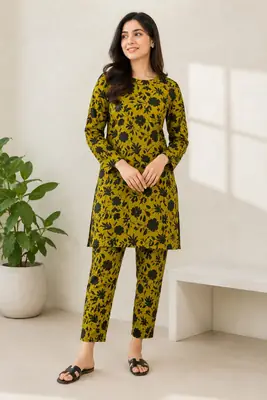 2 Pcs Women's Unstitched Printed Suit