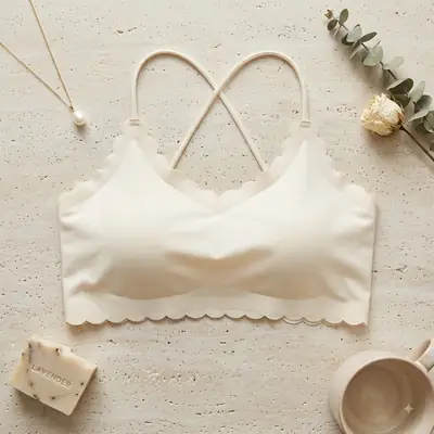 Women's Seamless Scallop Trim Wire-Free Padded Bra with Stylish Criss-Cross Back,
