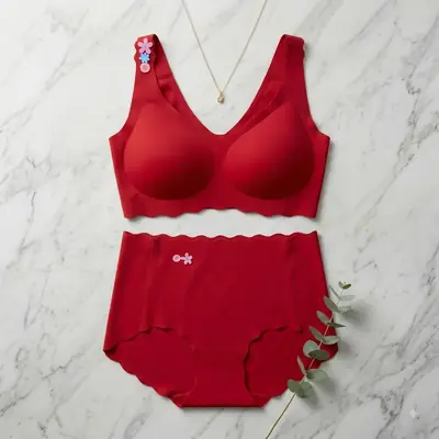 Women's Seamless Wireless Bra & Panty Set, Ultra-Soft Scallop Edge Padded Bralette with Matching Seamless Briefs