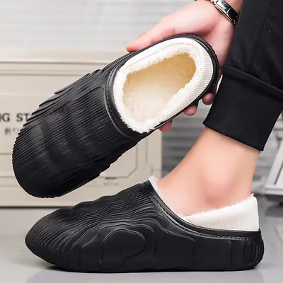 Men's Warm Plush Slip-On Winter Slippers Black