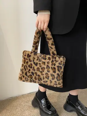 Cross-Border Bags Fashion Furry Handbags 2026 Foreign Trade Versatile Stylish Plush Women's Bags Trendy Cute Ladies' Bags