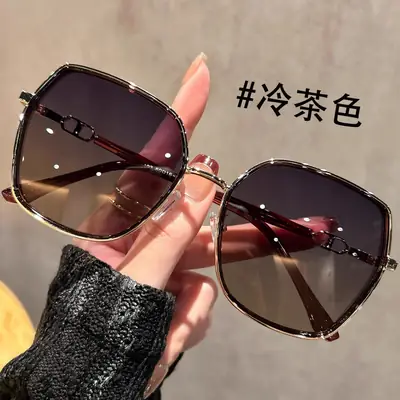 2026 New Large-Frame Sunglasses for Women, Suitable for Square and Round Faces, with Glitter Design, Sun Protection and Uv Protection
