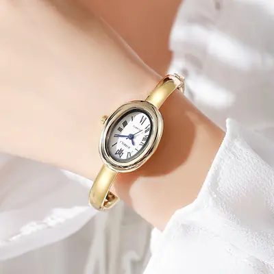 Hot-Selling Foreign Trade Roman Oval Women's Watch, Bathtub Bracelet, High-End Chanel-Style Trendy Quartz Watch