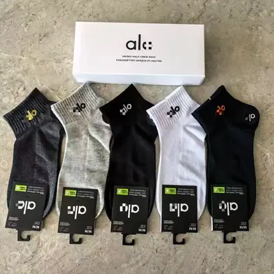 Alo Yoga Socks Boxed Short-Tube Sports Socks for Men and Women, Breathable, Sweat-Absorbent, Cotton, All-Season Casual Trendy Socks Wholesale