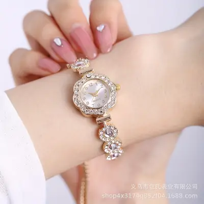 Cross-Border Hot-Selling Women's Bracelet Watches, Creative Blind Box Gift Watches, Wholesale High-End Women's Quartz Watches, Dropshipping
