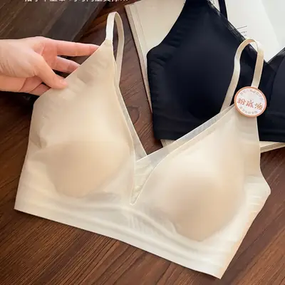 Ultra-Thin Seamless Beauty Back Cat Paw Bra for Women, Invisible V-Neck Cross-Back Push-Up Bralette