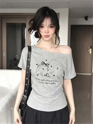 American-Style Spicy Girl Style One-Shoulder Short-Sleeve T-Shirt for Women, Summer Pony Print, Loose Fit, Slimming, Versatile Gray Off-Shoulder Top